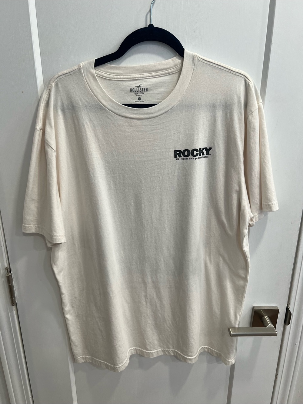 Hollister Cream Short-Sleeve 'ROCKY' Graphic Tee